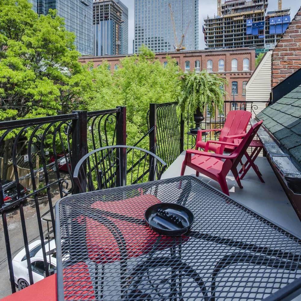 Auberge Les Bons Matins Hotel Montreal Exterior foto